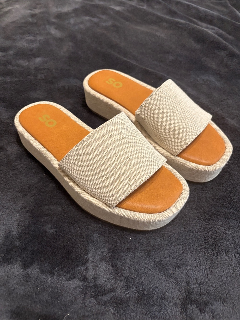 SO Neutral Beige Canvas Platform Slide Sandals with Tan Footbed